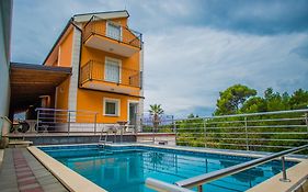 Apartments Nina