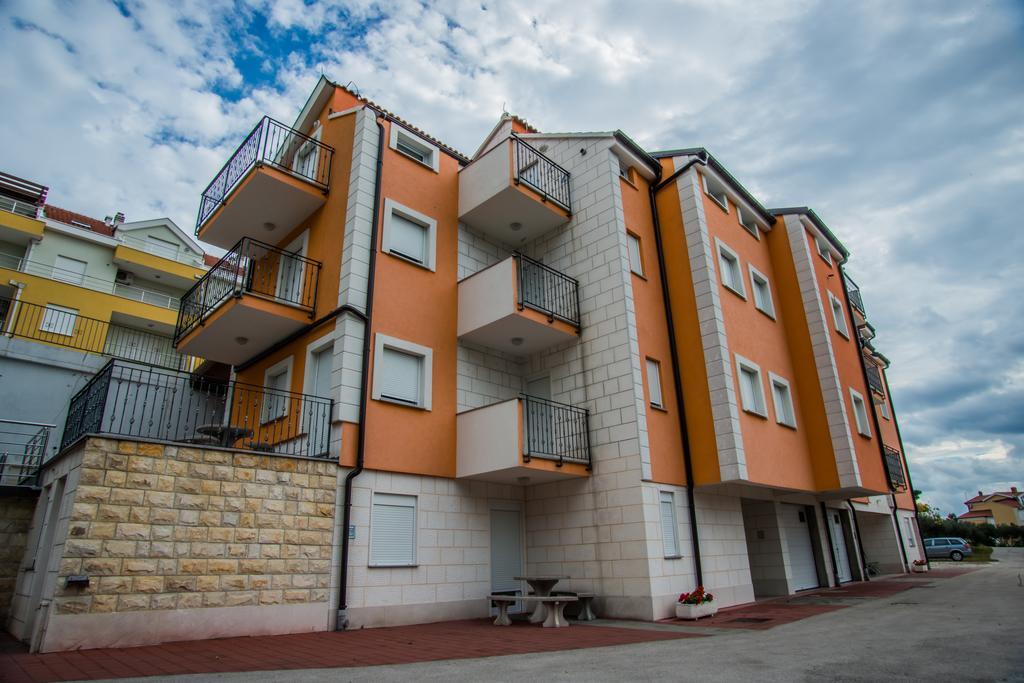 Apartments Nina Promajna Exteriér fotografie